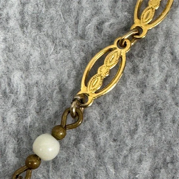 1928 Vintage Style Cameo Rose Pendant Necklace Gold Tone Filigree - Picture 5 of 7